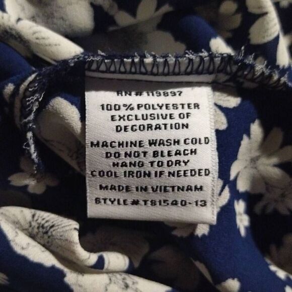 Navy Blue White Floral Keyhole Blouse Top Plus Sz 2X Collective Concepts - Picture 6 of 7